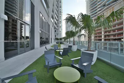 1010 Brickell Ave #2208, Miami, FL 33131 - Photo 27