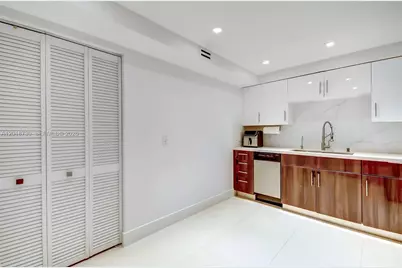 16175 Golf Club Rd #113, Weston, FL 33326 - Photo 9