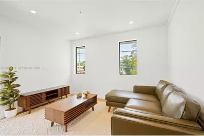 726 NW 55th Ter #726, Miami, FL 33127 - Photo 5