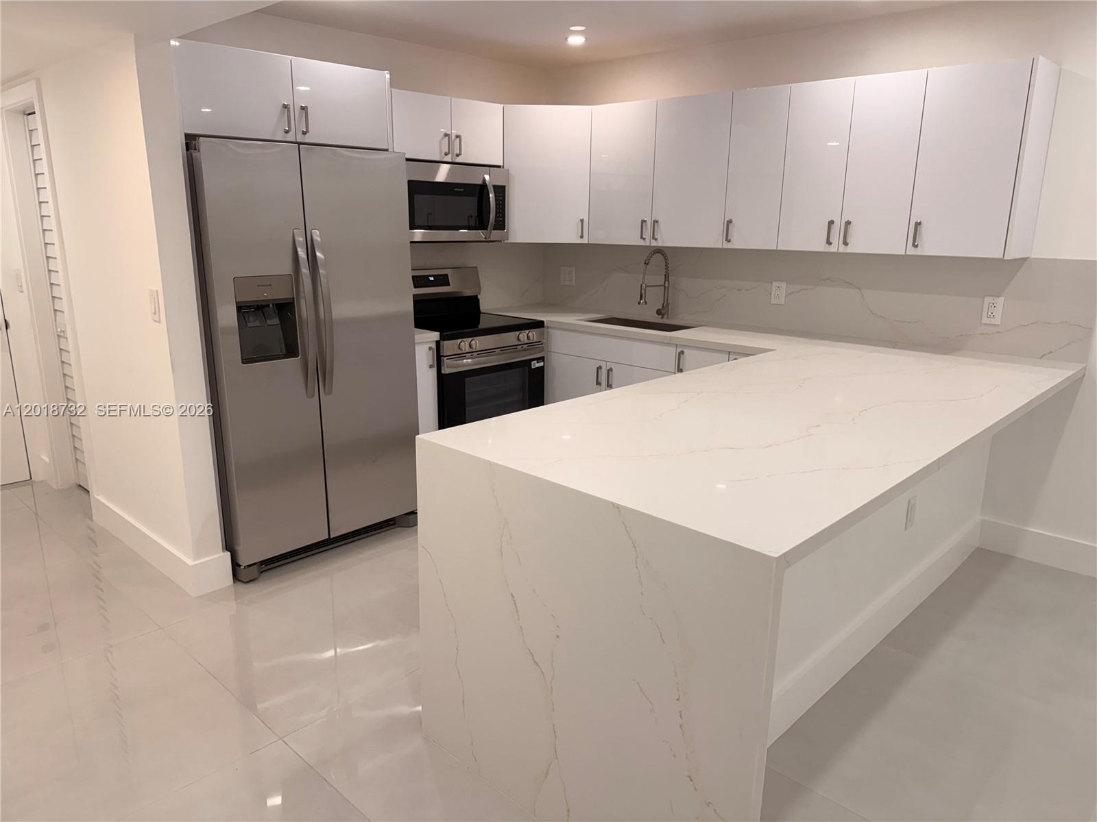 6070 W 19th Ave #315 - 6070 W 19th Ave #315, Hialeah, FL 33012 Luxury Property | Jose Angel Pina
