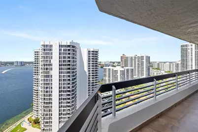 19195 NE 36th Ct #2705, Aventura, FL 33180 - Photo 9