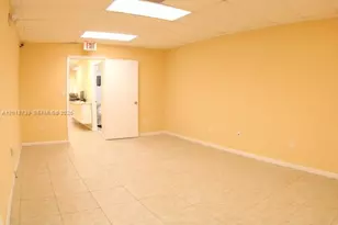 305 NW 10th Terrace, Hallandale Beach, FL 33009 - Photo 1