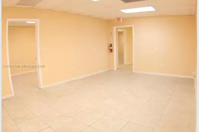 305 NW 10th Ter #305, Hallandale Beach, FL 33009 - Photo 9