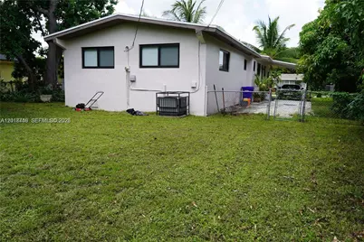 17601 NE 5th Ct, North Miami Beach, FL 33162 - Photo 7