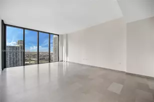 68 SE 6th St, Miami, FL 33131 - Photo 3