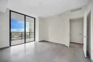 68 SE 6th St, Miami, FL 33131 - Photo 11