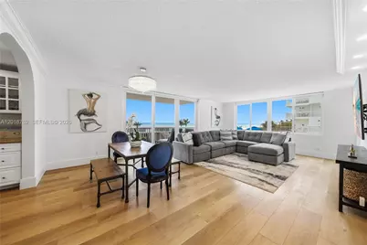 5401 Collins Ave #102, Miami Beach, FL 33140 - Photo 3
