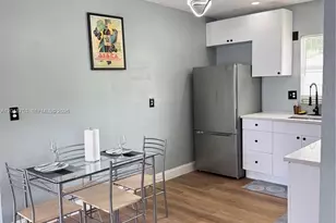 414 N 60th Way, Hollywood, FL 33024 - Photo 5
