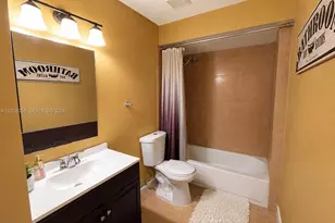 7833 Tam Oshanter Blvd, North Lauderdale, FL 33068 - Photo 9
