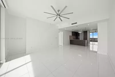 900 Biscayne Blvd #5602, Miami, FL 33132 - Photo 9