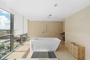 900 Biscayne Blvd, Miami, FL 33132 - Photo 27