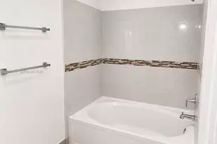 38 Key W Ct, Weston, FL 33326 - Photo 13