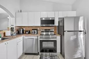 2600 SE 12th Pl, Homestead, FL 33035 - Photo 1