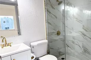 7991 NW 8th St, Miami, FL 33126 - Photo 13