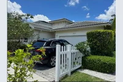 3457 NE 2nd St, Homestead, FL 33033 - Photo 1