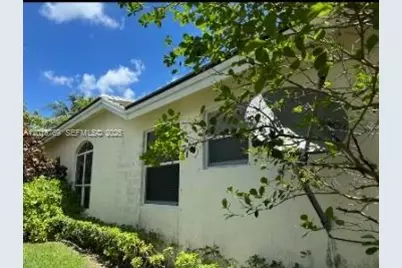 3457 NE 2nd St, Homestead, FL 33033 - Photo 3