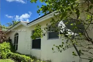 3457 NE 2nd St, Homestead, FL 33033 - Photo 3