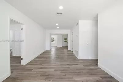 4621 SW 31st Dr, West Park, FL 33023 - Photo 9