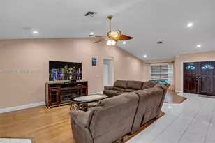 7817 Sunflower Dr, Margate, FL 33063 - Photo 7
