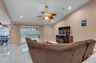 7817 Sunflower Dr, Margate, FL 33063 - Photo 3