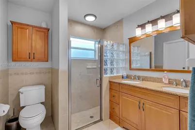 7817 Sunflower Dr, Margate, FL 33063 - Photo 19