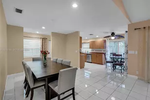 7817 Sunflower Dr, Margate, FL 33063 - Photo 9