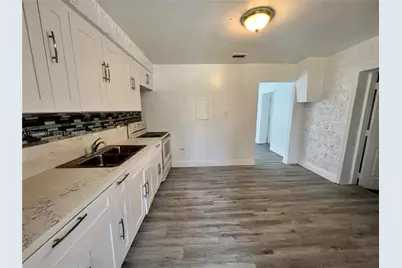 1801 NW 88th St #0, Miami, FL 33147 - Photo 17