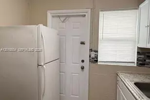 646 NW 14th Terrace, Fort Lauderdale, FL 33311 - Photo 15