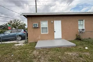 646 NW 14th Terrace, Fort Lauderdale, FL 33311 - Photo 7