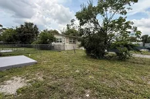 646 NW 14th Terrace, Fort Lauderdale, FL 33311 - Photo 5