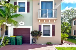607 NE 35th Ave, Homestead, FL 33033 - Photo 1