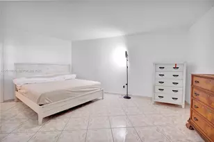 5401 Collins Ave, Miami Beach, FL 33140 - Photo 45