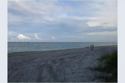 6039 Collins Av #537, Miami Beach, FL 33140 - Photo 1