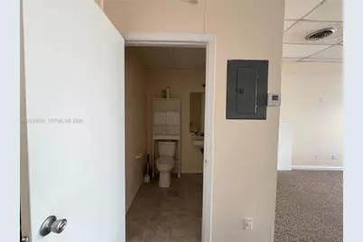 100 E Oakland Park Blvd #100, Wilton Manors, FL 33334 - Photo 25