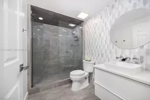 690 SW 1st Ct, Miami, FL 33130 - Photo 11