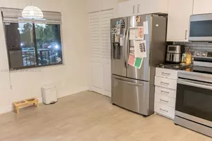 2200 S Cypress Bend Dr, Pompano Beach, FL 33069 - Photo 5
