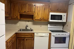950 Hillcrest Dr, Hollywood, FL 33021 - Photo 3