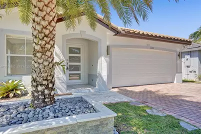 2266 NW 208th Ter, Pembroke Pines, FL 33029 - Photo 3