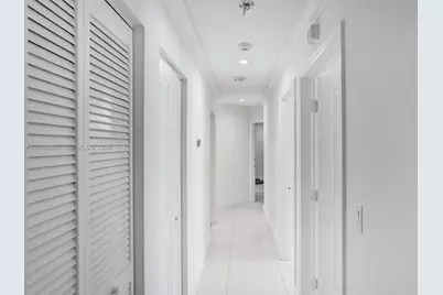 2266 NW 208th Ter, Pembroke Pines, FL 33029 - Photo 21