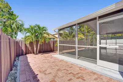 2266 NW 208th Ter, Pembroke Pines, FL 33029 - Photo 45