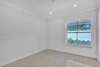 2266 NW 208th Ter, Pembroke Pines, FL 33029 - Photo 33