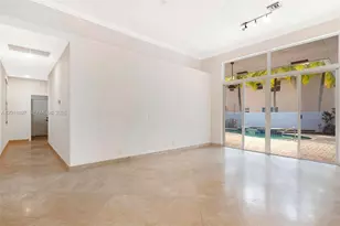 1666 Victoria Pointe Cir, Weston, FL 33327 - Photo 33