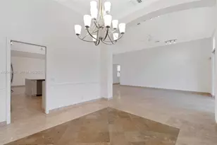 1666 Victoria Pointe Cir, Weston, FL 33327 - Photo 13