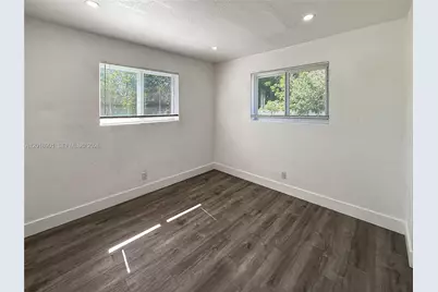 2620 NW 18th Ter, Oakland Park, FL 33311 - Photo 13