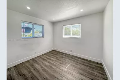 2620 NW 18th Ter, Oakland Park, FL 33311 - Photo 15