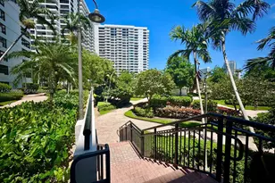 600 Three Islands Boulevard, Hallandale Beach, FL 33009 - Photo 9