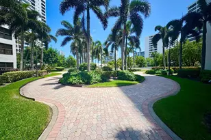 600 Three Islands Boulevard, Hallandale Beach, FL 33009 - Photo 23