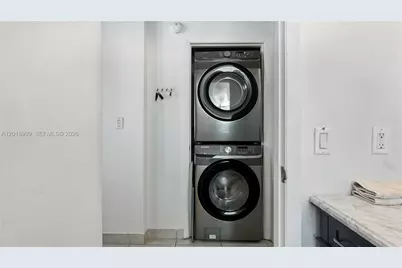 1900 N Bayshore Dr #2810, Miami, FL 33132 - Photo 9