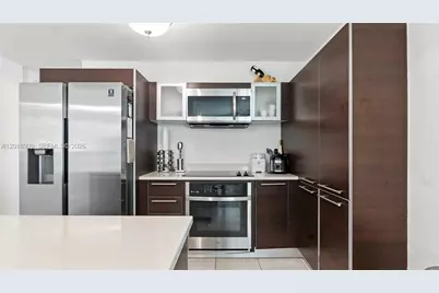 1900 N Bayshore Dr #2810, Miami, FL 33132 - Photo 5