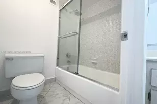 3800 S Ocean Dr, Hollywood, FL 33019 - Photo 19